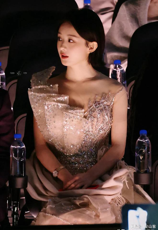不如丁禹兮李昀锐唐嫣第九赵丽颖第三米乐m6网站星光大赏明星热度榜成毅