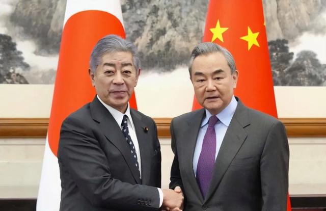 到访的岩屋毅口气变得老老实实m6米乐中方提前立了3个规矩(图2)
