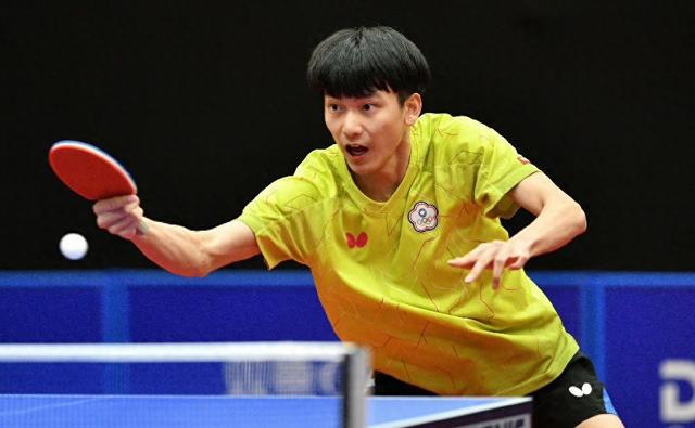 国天才少年状态低迷决胜局4比11惨败米乐m62比3爆冷一轮游！21岁中(图5)