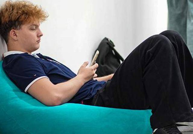 孩子分心的不是游戏而是社交媒体颠覆认知！大型研究揭示：导致(图2)